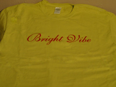 Light Green T shirt with Red Bright Vibe main photo