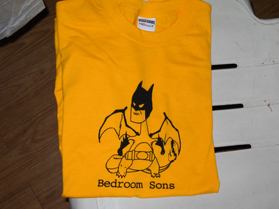 "Batman Charizard" t-shirt - yellow main photo
