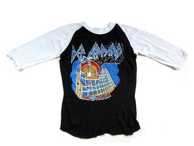 DEF LEPPARD (PYROMANIA)- Premium Vintage Baseball Tee (from the 80s, never worn) main photo