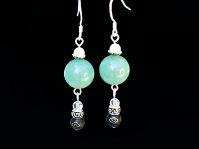 Traditional Chinese earrings "At Ease" hand-made with semi-precious gemstones (With free MP3 download) main photo