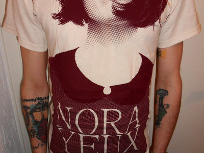NORA YEUX - "Collar" T-Shirt - red main photo