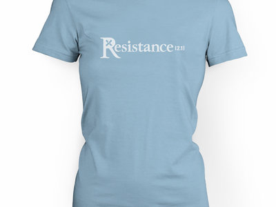 T-shirt bleu pale Résistance [2.1] pour dame main photo