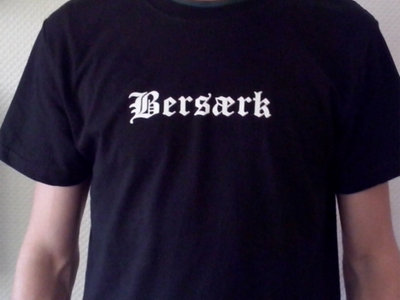 Sort Bersærk T-shirt med segl på ryggen/ Black Bersærk T-shirt whit seal on the back main photo