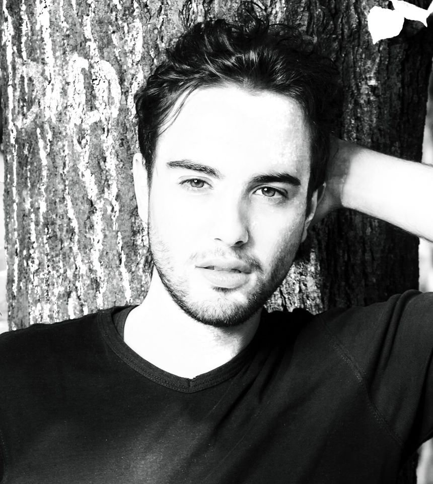 Tara teasing Sayako | Mehdi Charaf