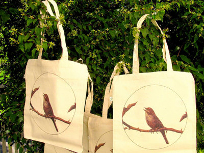 Organic Cotton Tote Bag with Sparrow in Circle (by Christer Karlstad) main photo