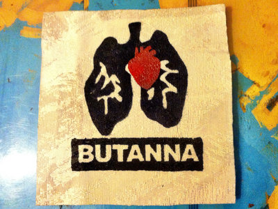 Medium sized heart Butanna patch main photo