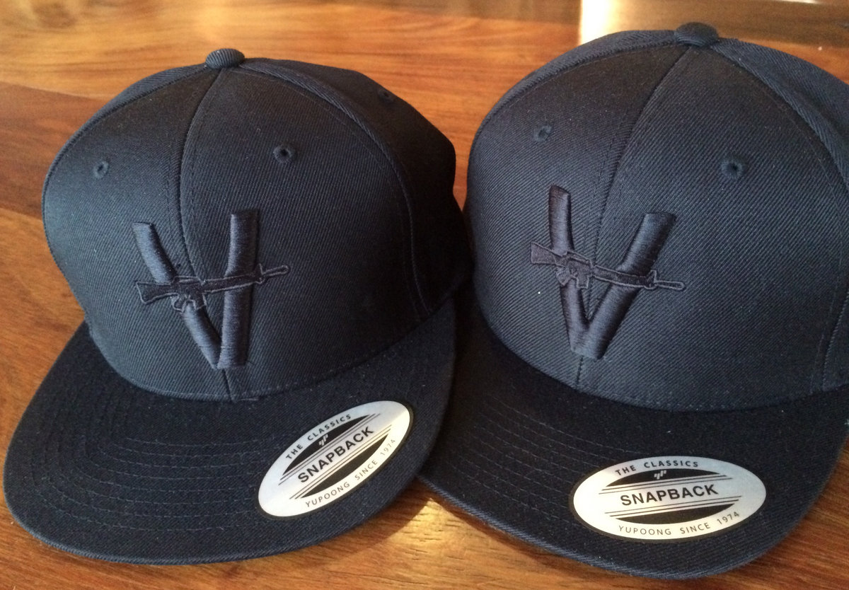 Monochrome Snapback Puff The Magic Vandals Hat The Vandals