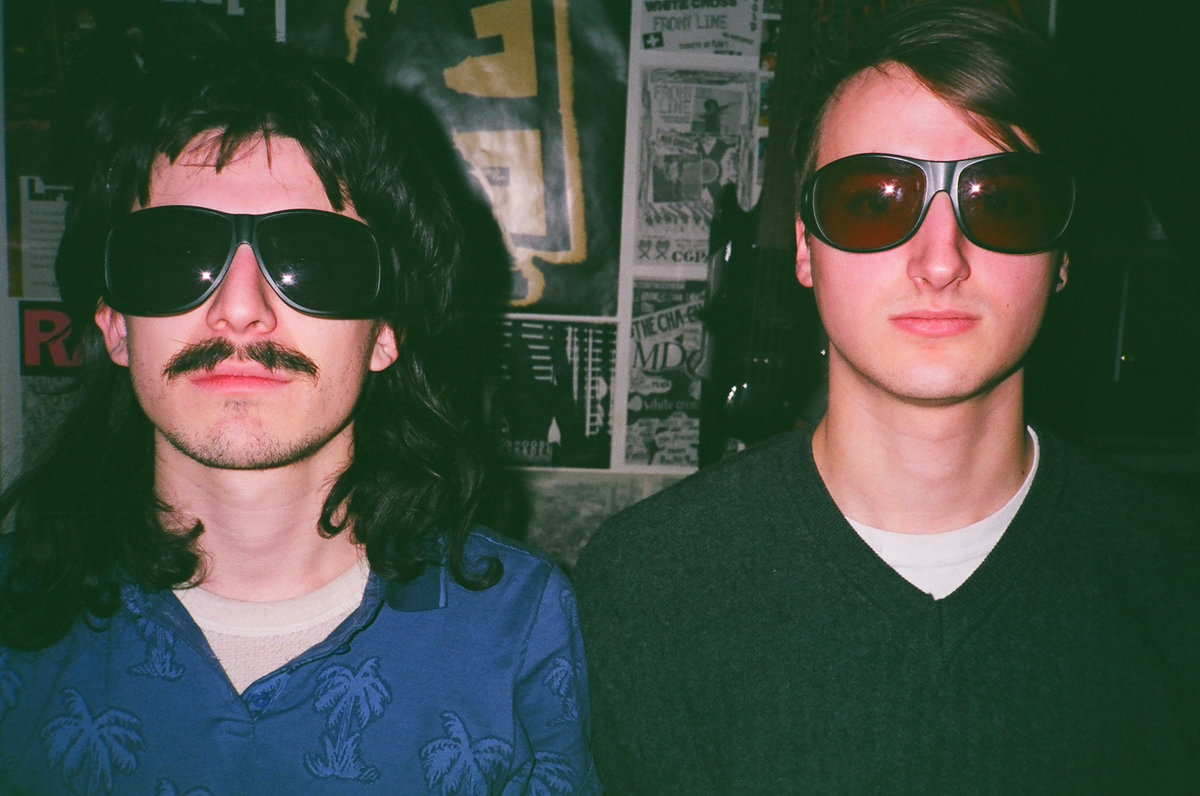 Black muff divers