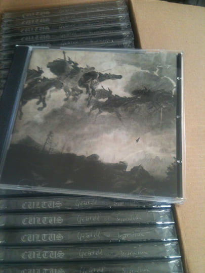 Gezeteld in zegeruïnen | Cultus | Heidens Hart Records