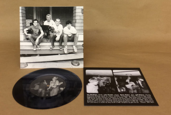 downt「downt」 (1st demo CD) First Demo Tape | Minor Threat