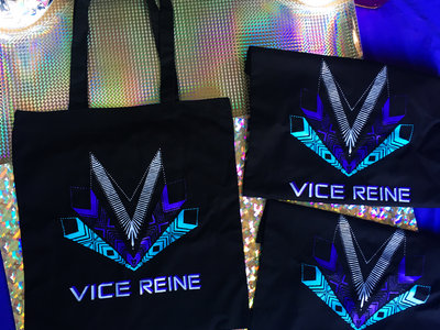 Vice Reine Tri-Color Space V Tote Bag main photo