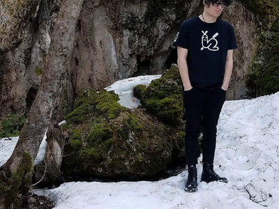 SHIRT FOUND IN THE SNOW main photo