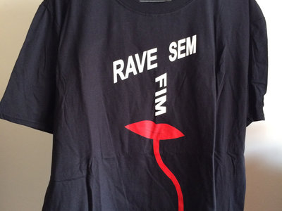 "Rave Sem Fim" T-Shirt (Black) main photo