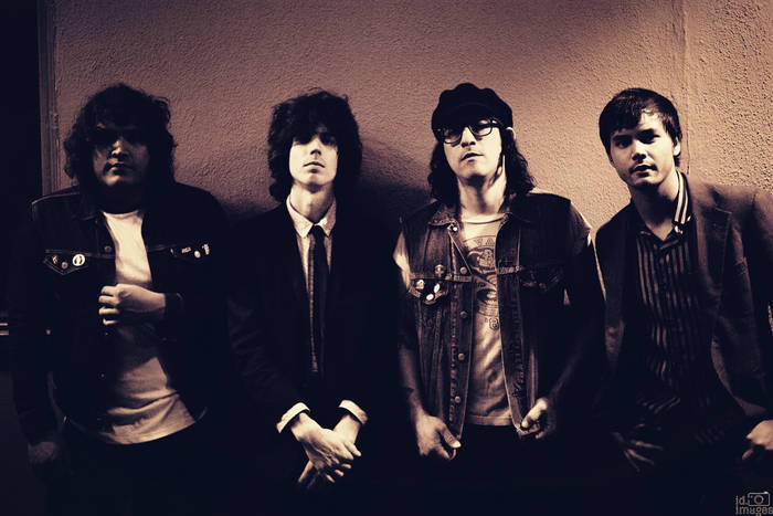 Music | Telephone Lovers