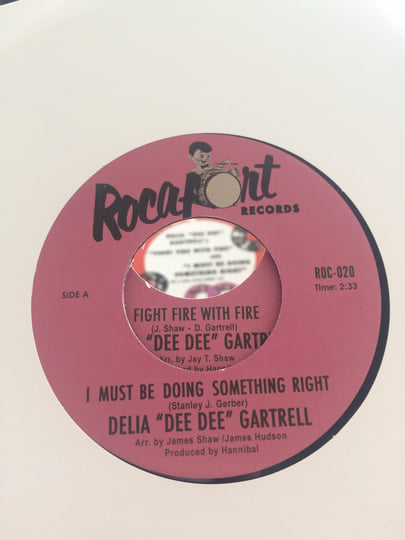 I Must Be Doing Something Right | Delia 