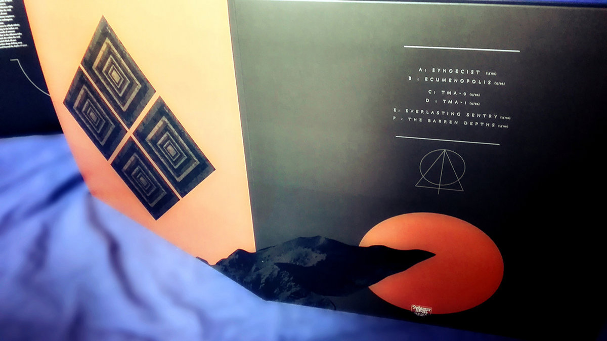 EPSILON AURIGAE / ZETA RETICULI | MONOLITHE