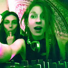 zoeleyla thumbnail