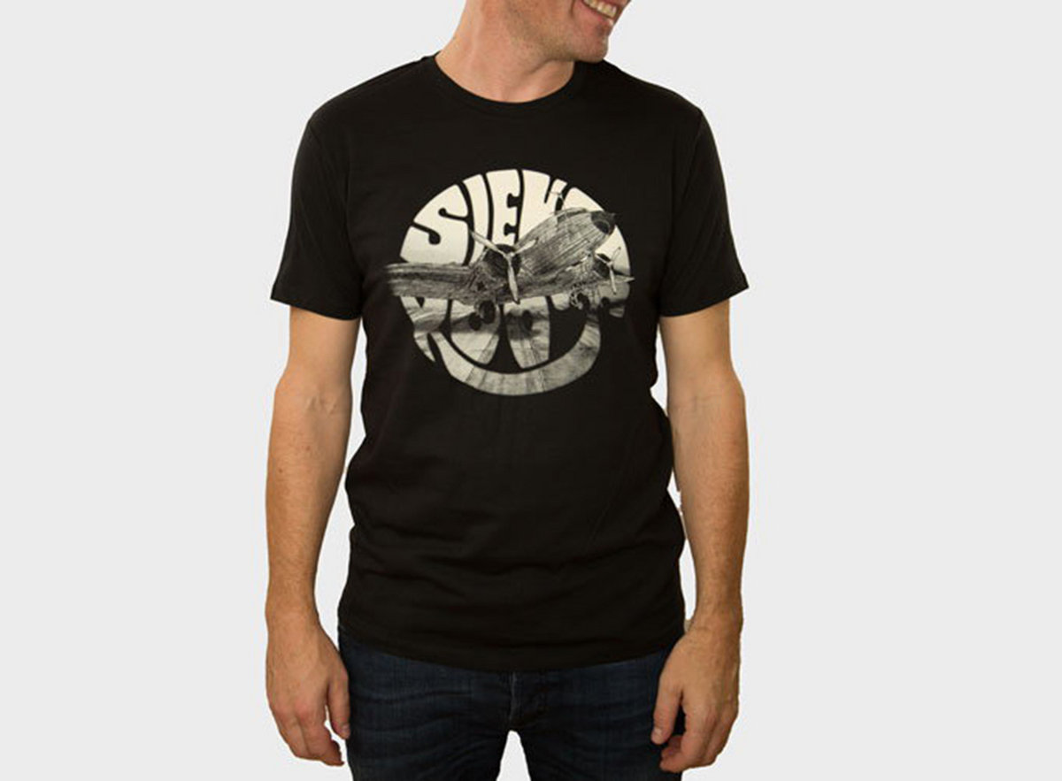 black plane t shirt