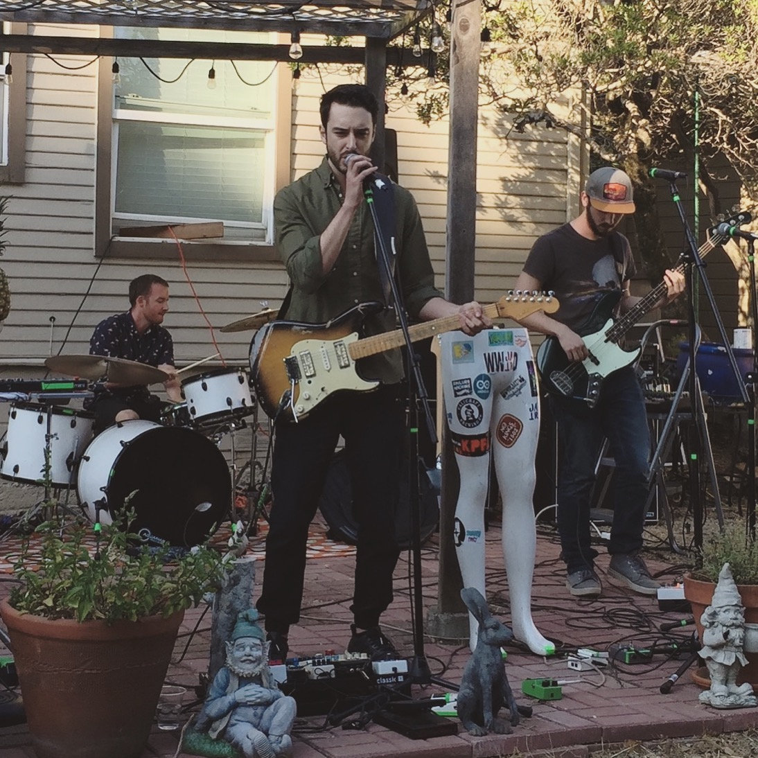 Live from Tiny Telephone | Deep Well