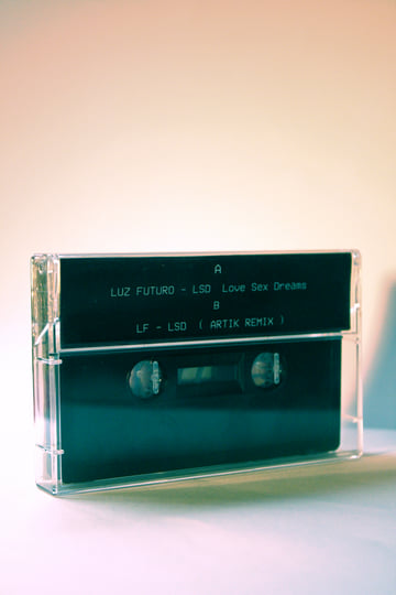 LSD (Love · Sex · Dreams) | Luz Futuro