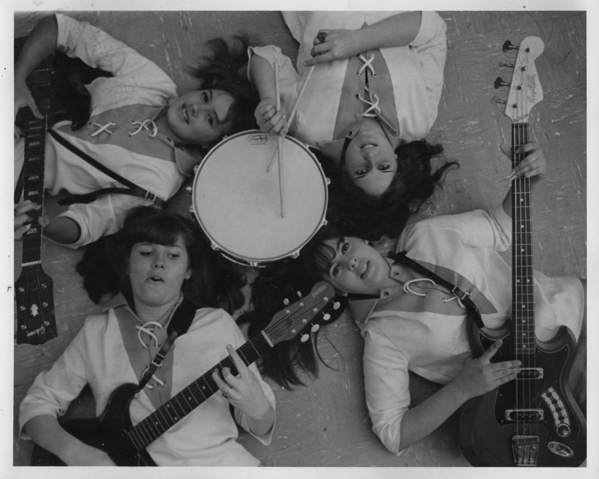 Basement Beehive: The Girl Group Underground | Various