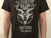 Brown T-Shirt "Goat Saves The Queen" photo 
