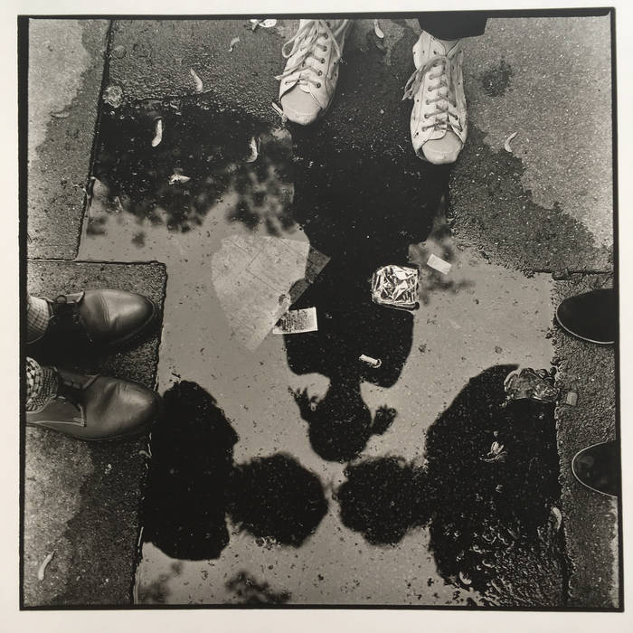【LP】The Raincoats Looking In The Shadows Raincoats - Looking in the Shadows - Amazon.com Music