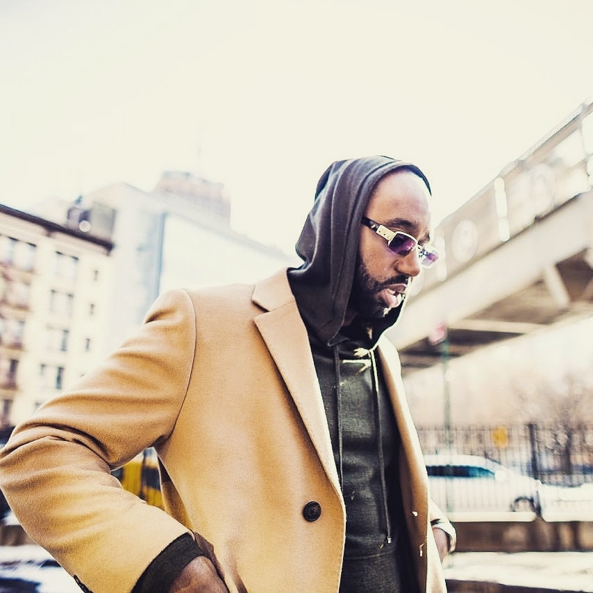 A Rapper, A Band, & A Genius: Covering The Roots 