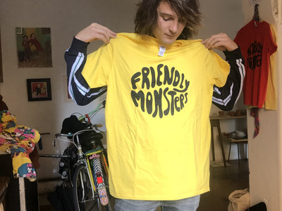 friendly monsters T-shirt - Amarillo main photo