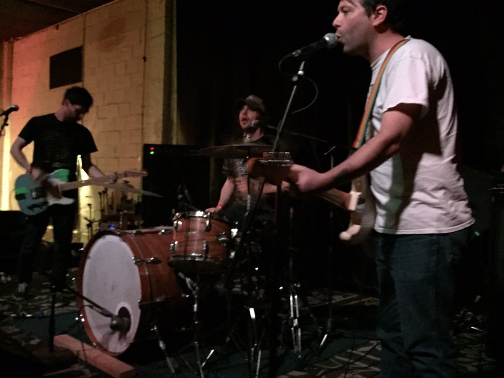 Into The Country SPRAY PAINT