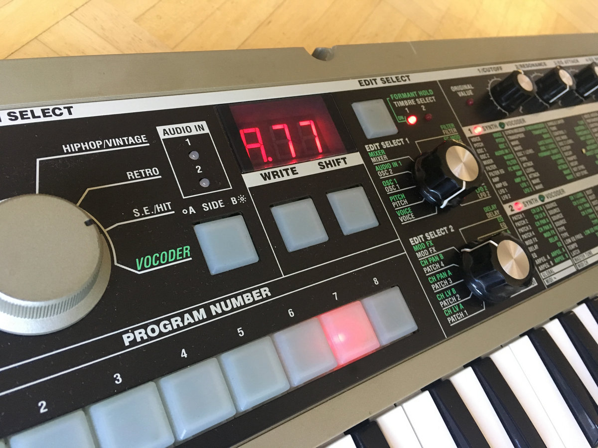 Microkorg 37 Key Synthesizer Vocoder Spookey Ruben