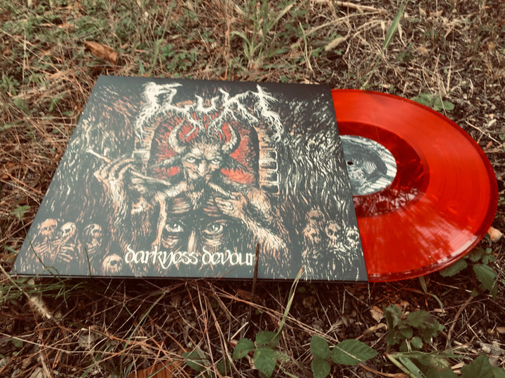 Darkness Devour | Flukt | Dusktone