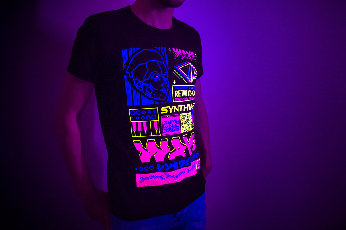 Synthwave Radio T-shirt | Synthwave Radio