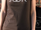 JUUK krekls brūnā krāsā ar apdruku / Printed T-shirt in brown photo 