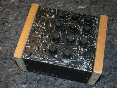 DIRTY DRONE #16 - Handmade drone generator with a LFO-modulated resonant low-pass filter main photo