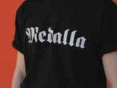 Camiseta Negra "Medalla" - Tinta Blanca photo 