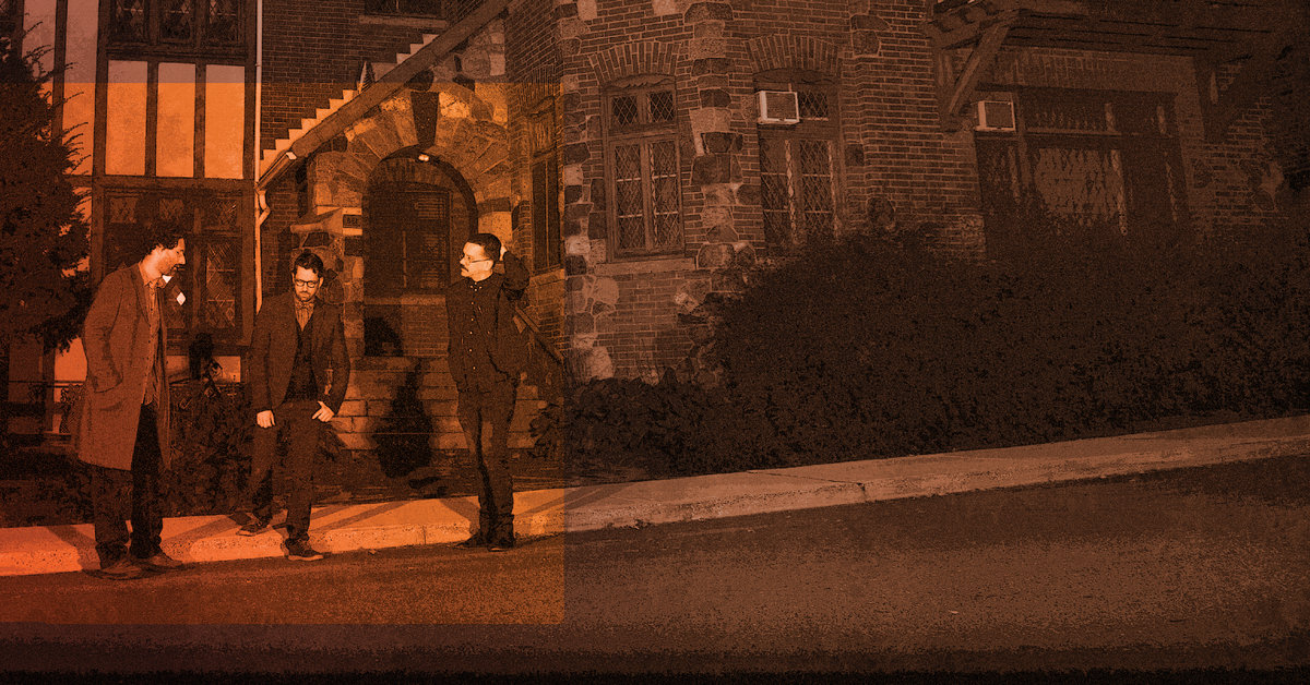 Sous Sol Or Et Grenat