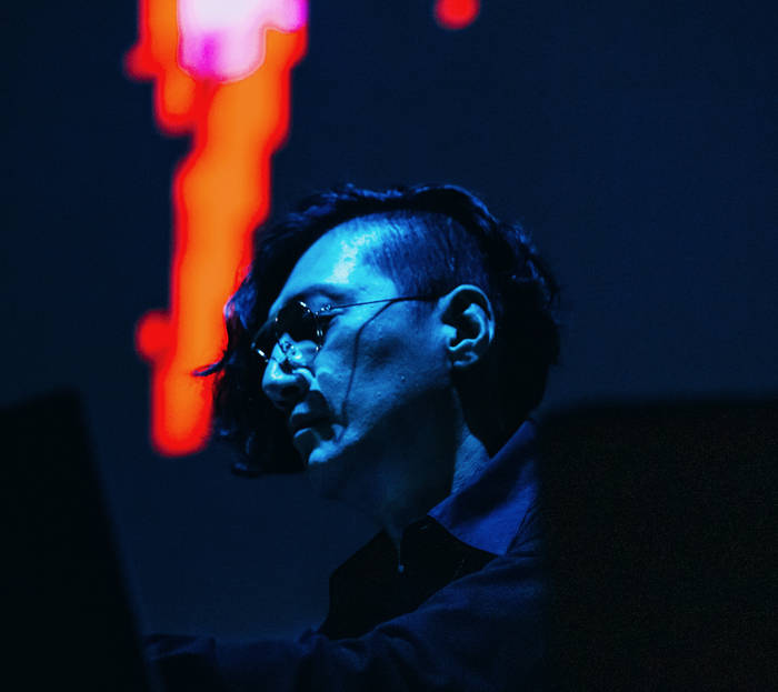 Women and Dreams: The Night Before the Death of the Sampling