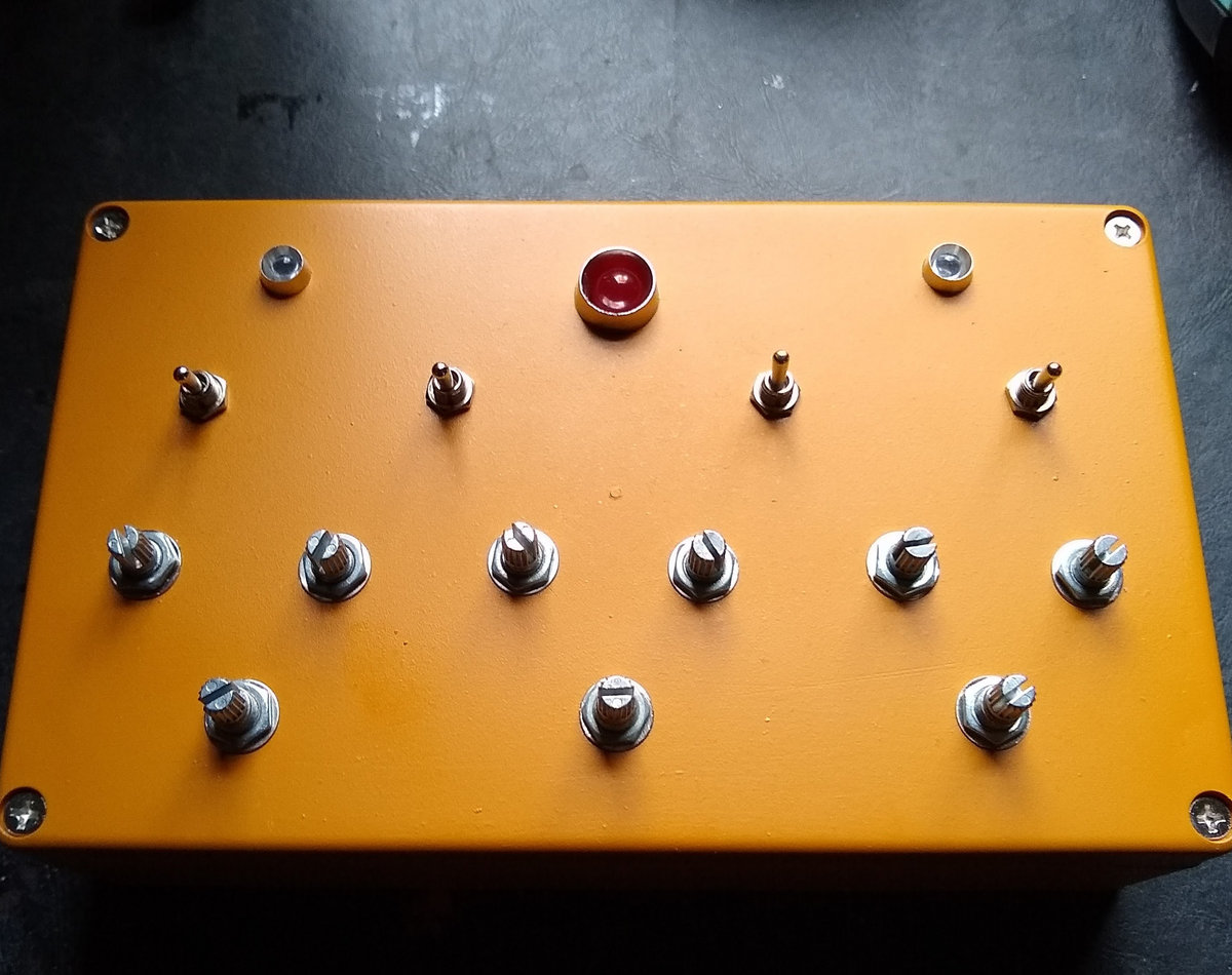 Synth ( metal or plastic enclosure (large)) O R M U S