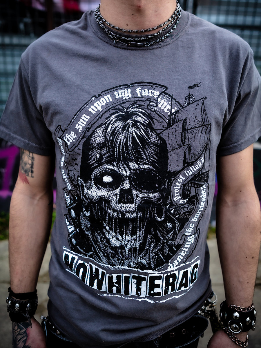 how to cut a tshirt into a pirate shirt