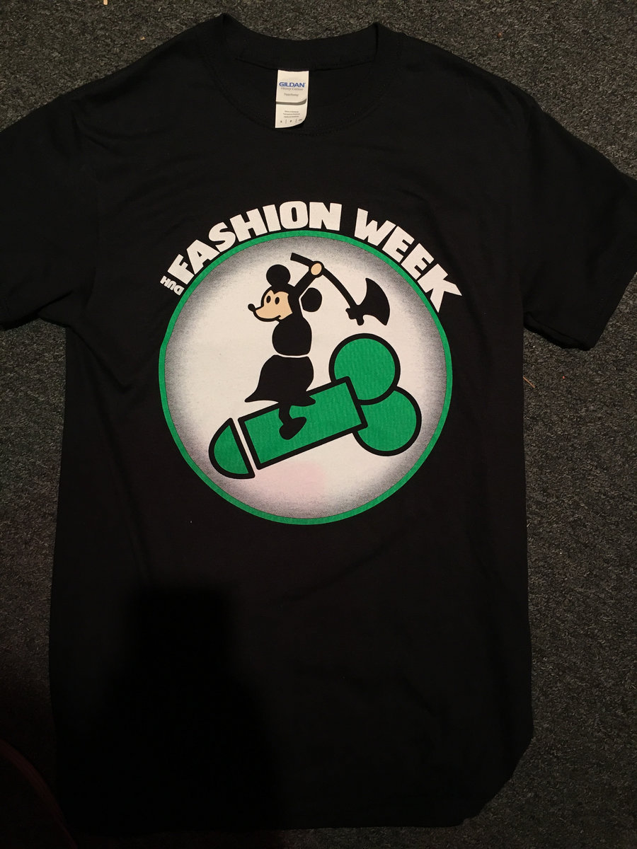 Duh the Fashion Lizard Fashion Week