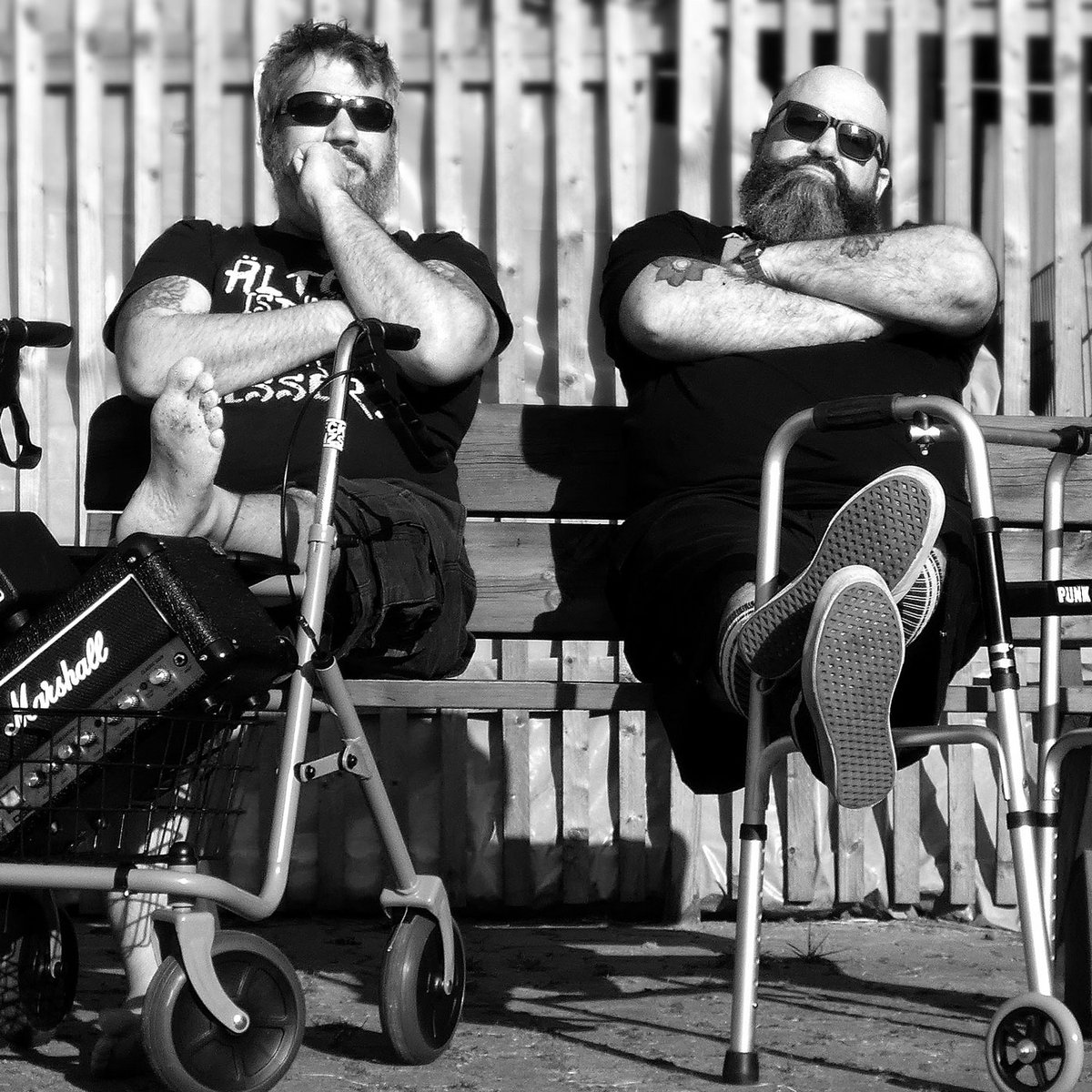 s.t. | Schneller. s.t. | Schneller.