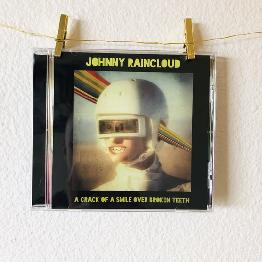 A Crack of a Smile Over Broken Teeth | Johnny Raincloud