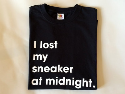 T-shirt „I lost my sneaker at midnight” main photo