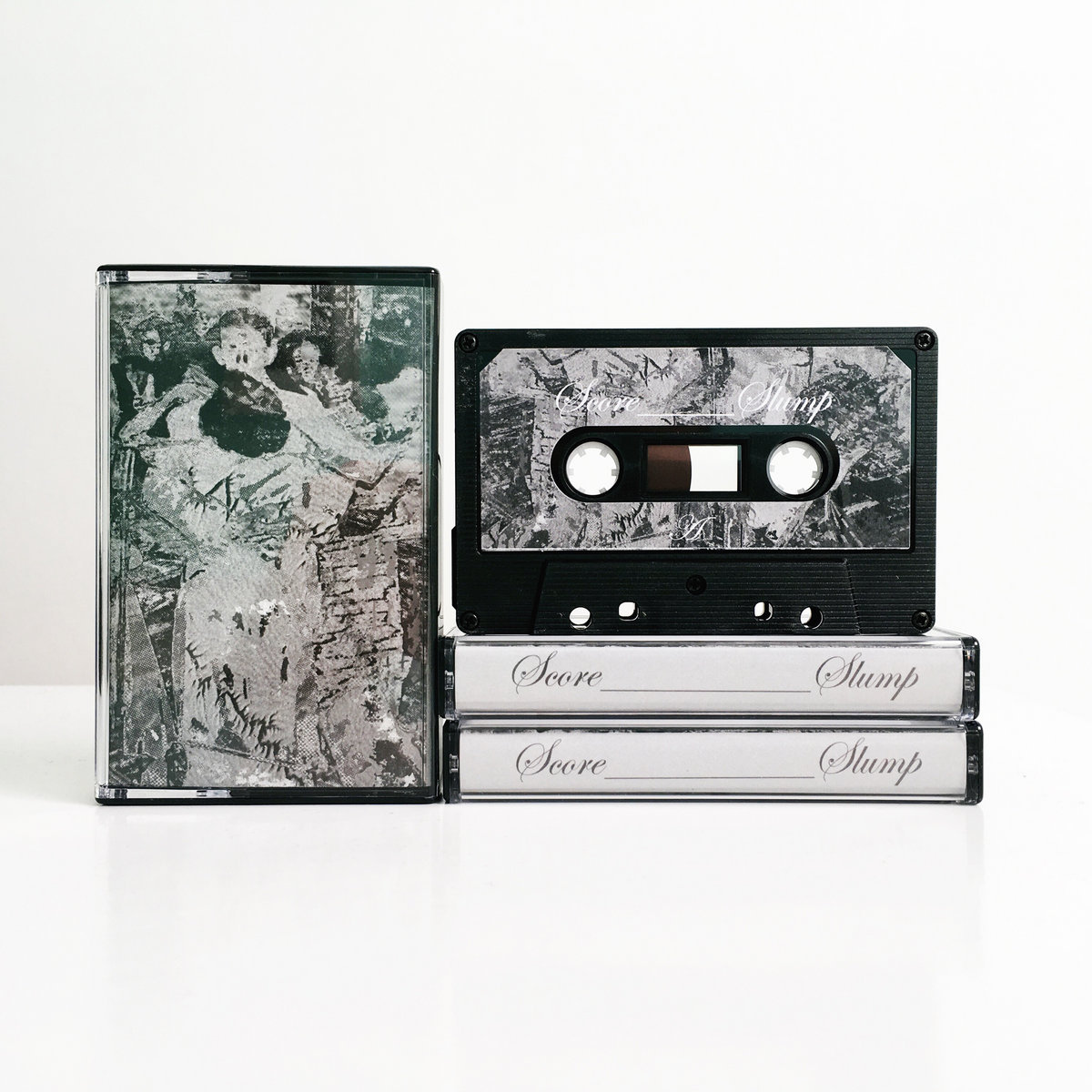 Кассета чб. Черный альбом кассета. Музыкальная кассета. Альбом на кассете. Обложки аудиокассет.