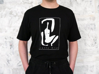 Figure A — T-shirt main photo