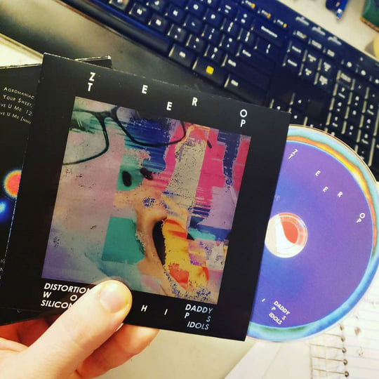 Distortion Daddy Worships Silicon Idols | Zero Tep