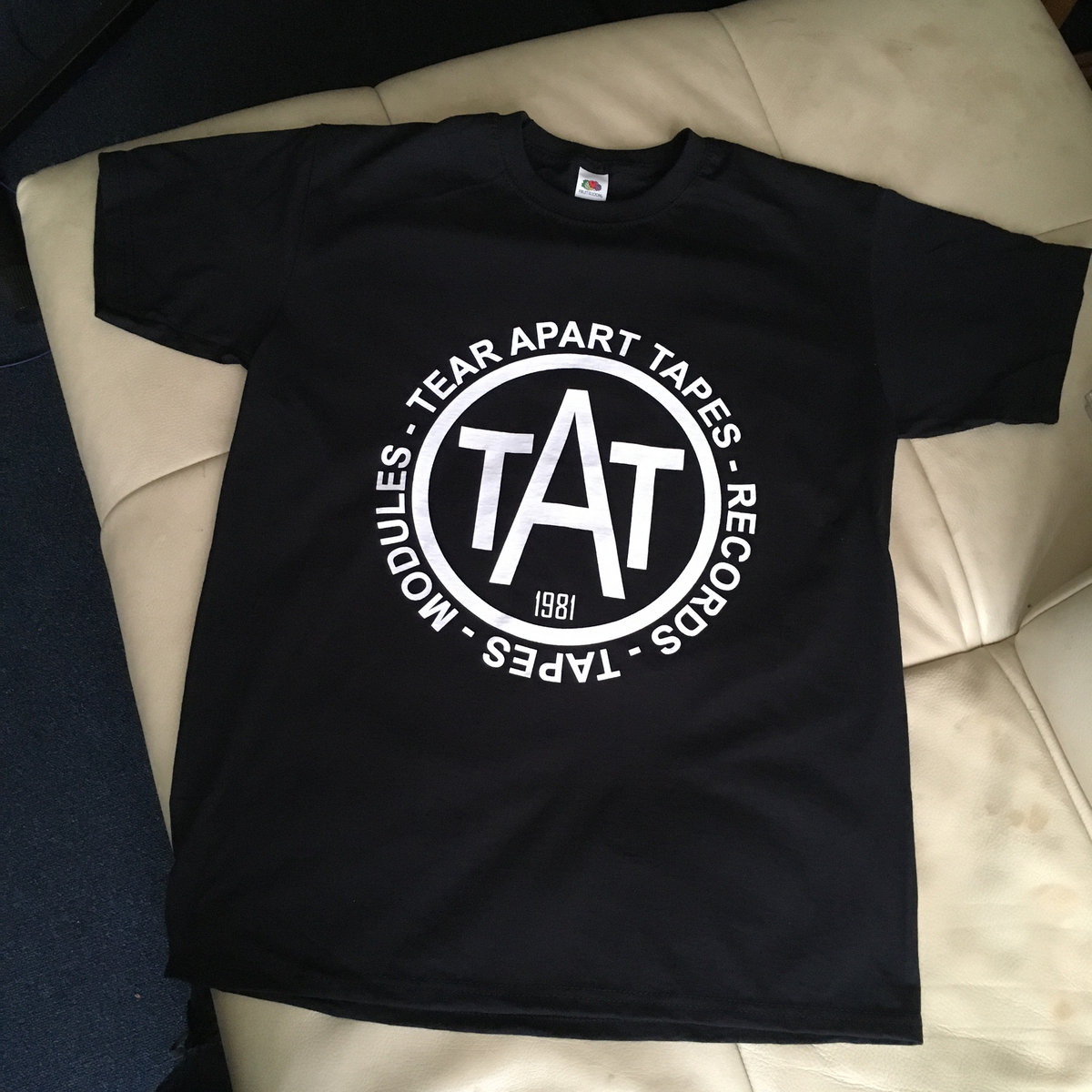 TAT logo T-shirt black | Das Ding, image size:1200x1200