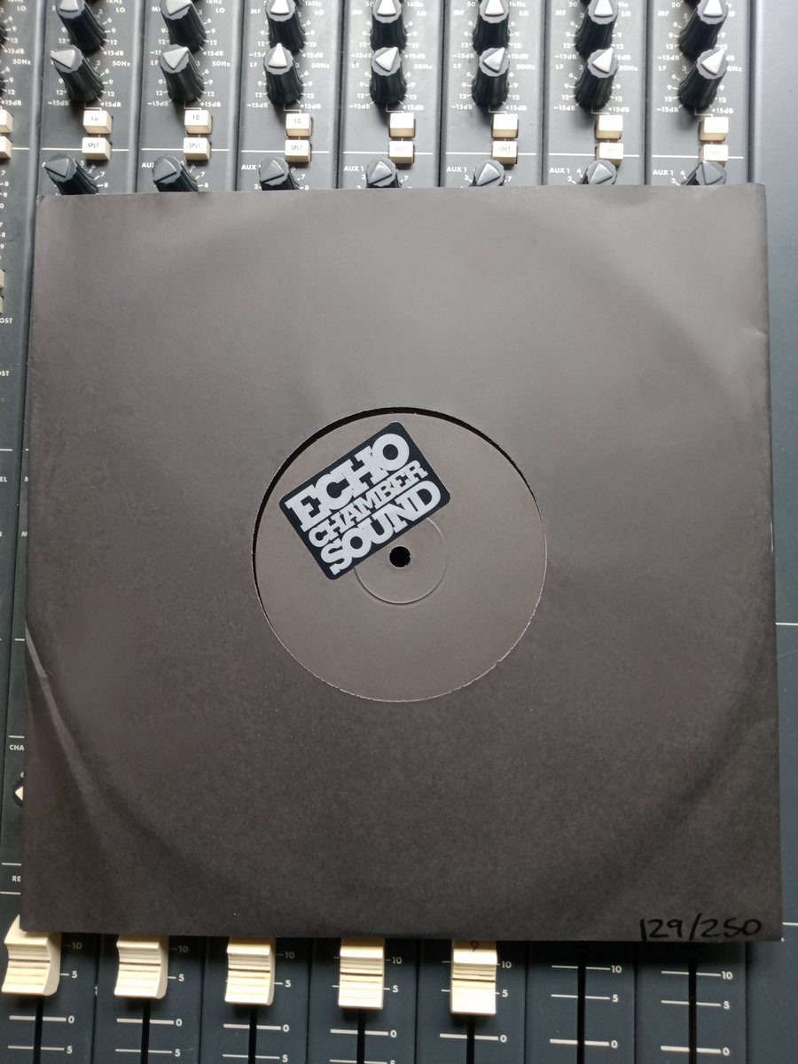 英2x12” Various Echo Chamber X Run It Red ECHORED001 Echo Chamber Sound /00420 Echo Chamber x Run It Red | Echo Chamber Sound