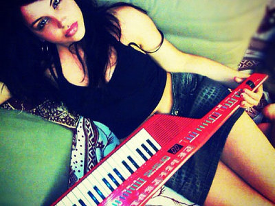 Memorabilia! Helalyn Flowers' autographed ultra rare keytar 'Yamaha SHS-10' Red used during the recording sessions of Helalyn Flowers album 'Stitches Of Eden' main photo
